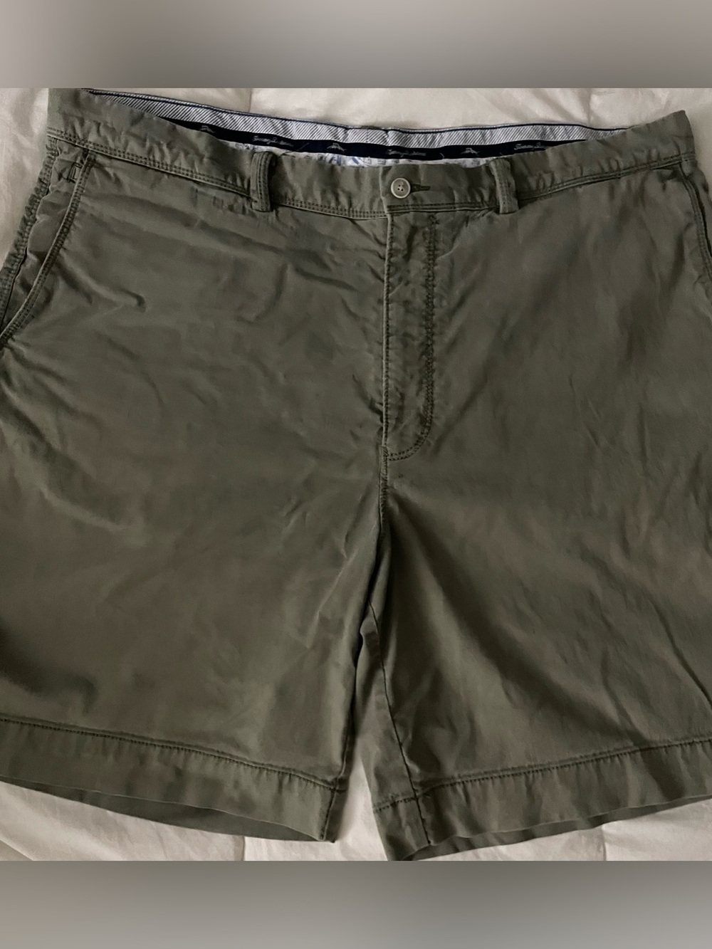 Tommy Bahama Olive Green Cargo Shorts Size-40”